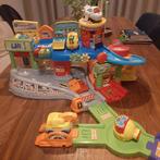 Vtech Toet Toet Auto Garage + 8 Auto's sinterklaas, Kinderen en Baby's, Speelgoed | Vtech, Ophalen, Zo goed als nieuw, 2 tot 4 jaar