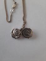 religieuze hanger medaillon roosje Maria + zilveren ketting, Antiek en Kunst, Antiek | Religie, Ophalen of Verzenden