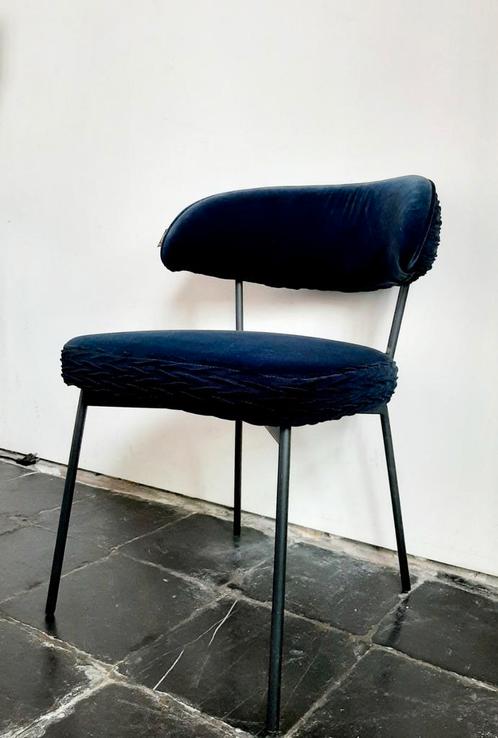 Bold Monkey stoel 'the Winner takes it all', Huis en Inrichting, Stoelen, Gebruikt, Eén, Stof, Blauw, Ophalen