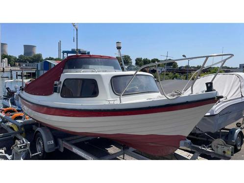 Cabin boat 40 hp Mercury Open deck Consoleboot en visboot, Watersport en Boten, Vis- en Consoleboten, Gebruikt, Benzine