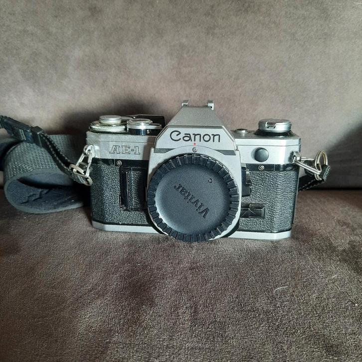 Canon AE-1 Spiegelreflexcamera met 3 lenzen,, Audio, Tv en Foto, Fotocamera's Analoog, Gebruikt, Spiegelreflex, Canon, Ophalen of Verzenden