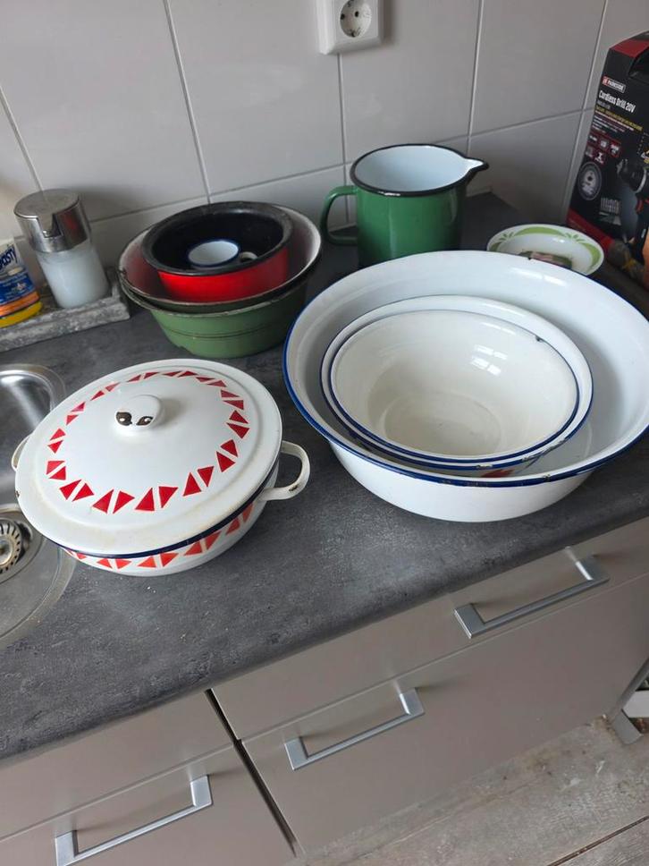 Vintage Emaille Pannen & Schalen Set, Antiek en Kunst, Antiek | Emaille, Ophalen of Verzenden