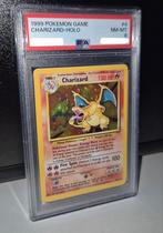 PSA 8 - Charizard #4 (1999 Pokemon Base Set), Hobby en Vrije tijd, Verzamelkaartspellen | Pokémon, Ophalen of Verzenden, Zo goed als nieuw
