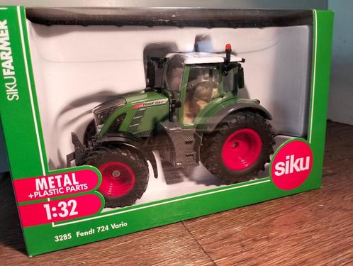 Te koop Siku Fendt 724 Vario., Hobby en Vrije tijd, Modelauto's | 1:32, Nieuw, Tractor of Landbouw, SIKU, Ophalen of Verzenden
