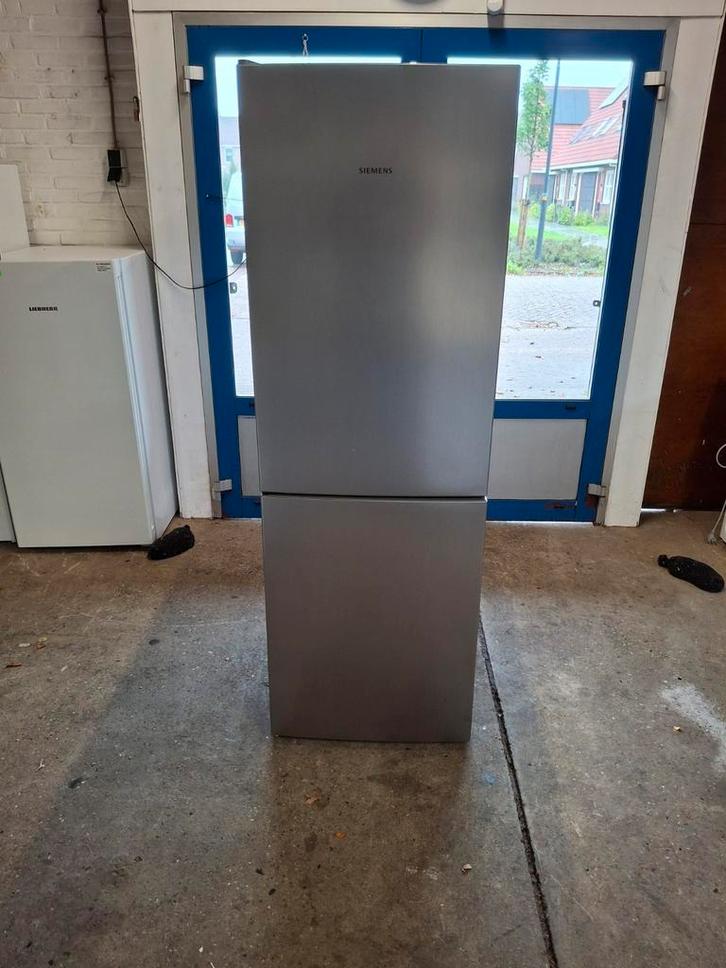 Siemens koelvriescombinatie met garantie, Witgoed en Apparatuur, Koelkasten en IJskasten, Zo goed als nieuw, Met aparte vriezer