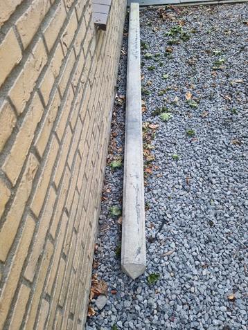 Betonpaal  beschikbaar voor biedingen