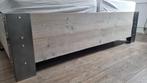 Bed ombouw steigerhout met stalen hoeken, Zo goed als nieuw, Ophalen, Steigerhout