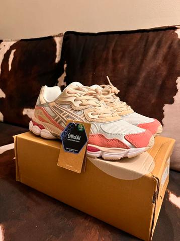 Asics Gel-NYC unisex Cream Mineral Biege trainers pink EU 43 beschikbaar voor biedingen