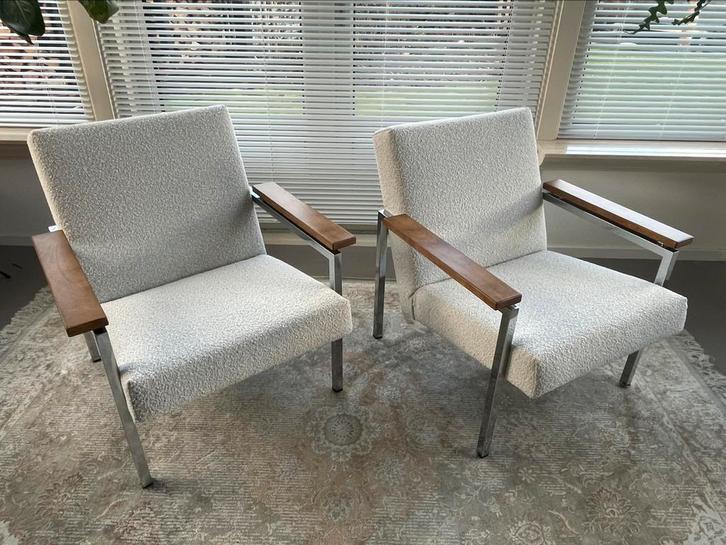2x Gijs van der Sluis model 30 fauteuil, Huis en Inrichting, Stoelen, Zo goed als nieuw, Twee, Hout, Metaal, Stof, Ophalen