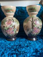 Opaline vaas twee gespiegelde vazen  31 cm hoog., Antiek en Kunst, Ophalen of Verzenden