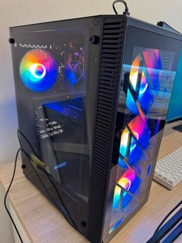 Gaming pc beschikbaar voor biedingen