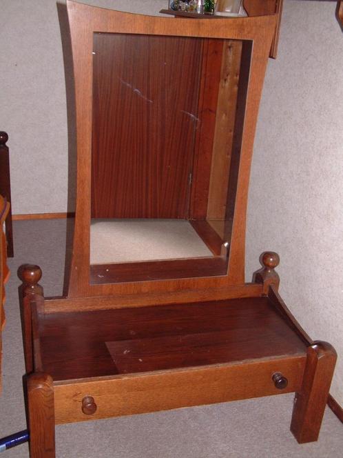 Oude vintage jaren 70 oude kaptafel met lade en spiegel, Huis en Inrichting, Tafels | Kaptafels, Gebruikt, Hout, Ophalen