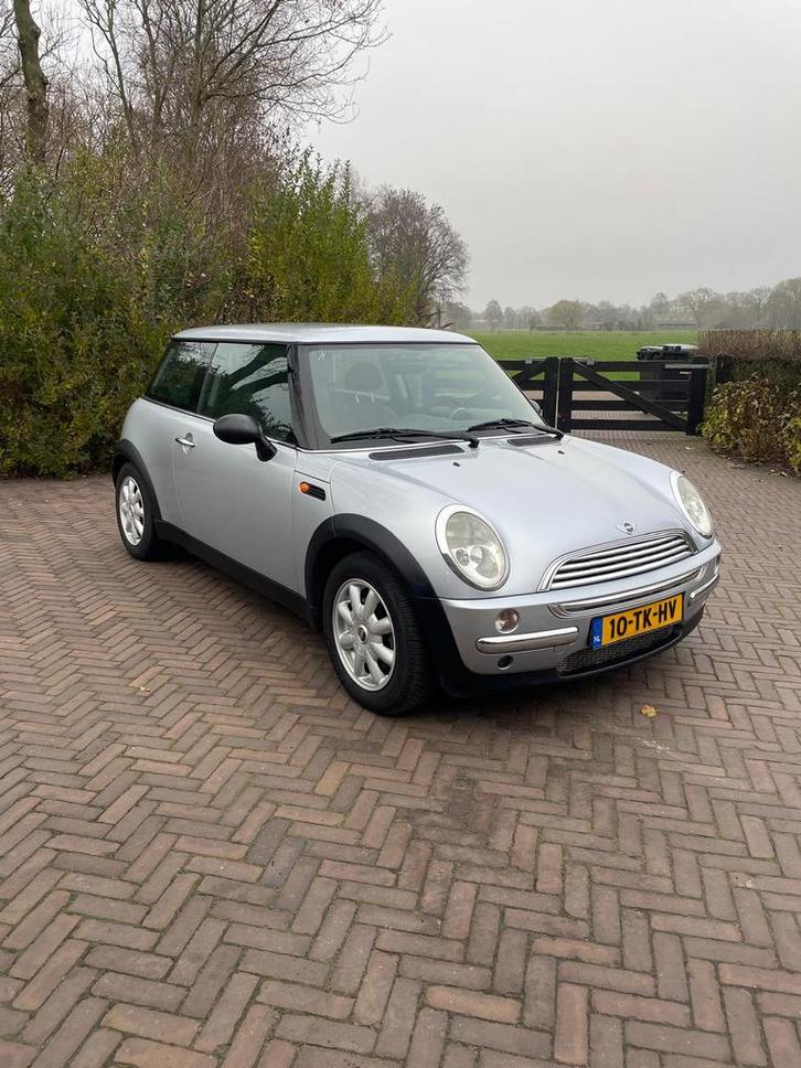 Mini 1.6 16V ONE 2003 Grijs, Auto's, Mini, Particulier, One, Benzine, C, Hatchback, Handgeschakeld, Geïmporteerd, Zilver of Grijs