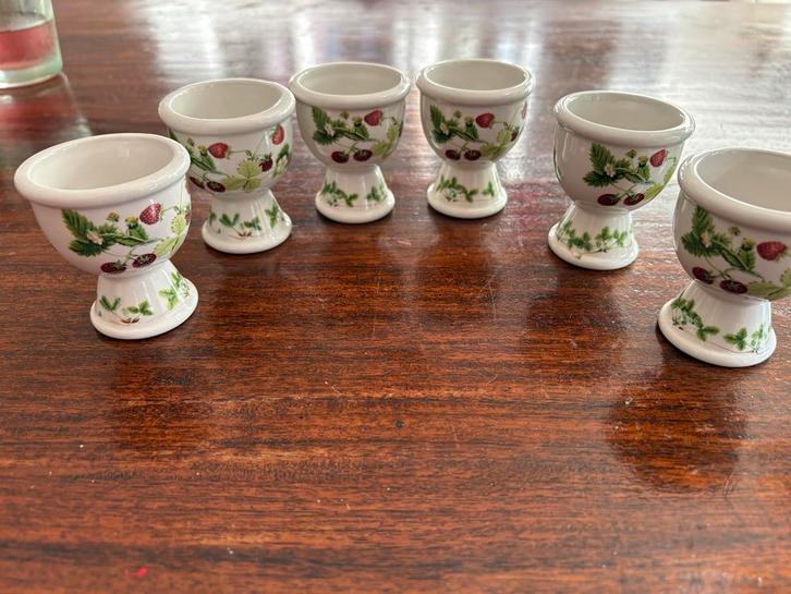 6 Portmeirion Summer Strawberries Eierdoppen, Huis en Inrichting, Keuken | Servies, Zo goed als nieuw, Overige typen, Overige stijlen