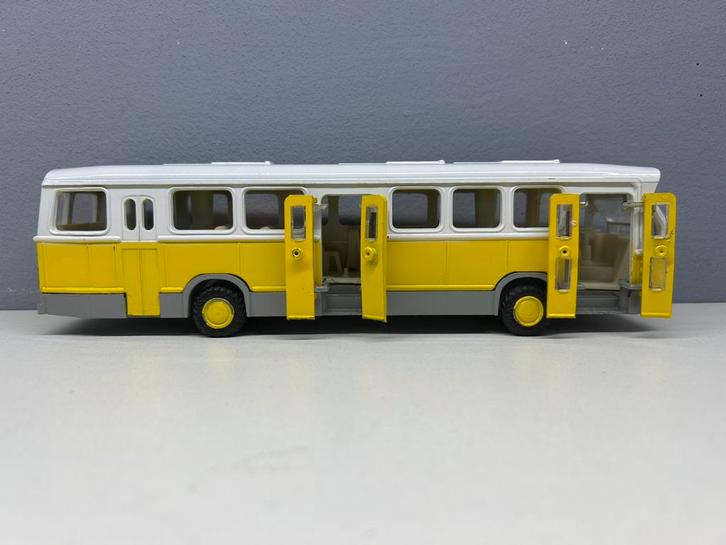 Lion toys car Daf SB200 DO Stadsbus geel/grijs/wit 1:50, Hobby en Vrije tijd, Modelauto's | 1:50, Zo goed als nieuw, Bus of Vrachtwagen