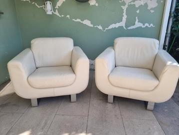 Wit lederen club fauteuil,  2 stuks. i.z.g.st.