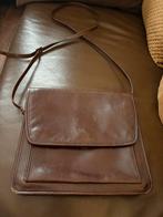 Bruine Schoudertas, Sieraden, Tassen en Uiterlijk, Tassen | Damestassen, Ophalen of Verzenden, Gebruikt, Bruin, Schoudertasje