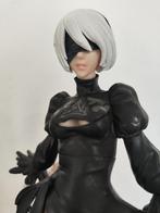 NieR: Automata 2B Figuur 26CM, Ophalen of Verzenden, Zo goed als nieuw