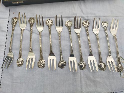 12 Zilveren Gebak of  fruit vorkjes van der Ree  1931-1963, Antiek en Kunst, Antiek | Goud en Zilver, Zilver, Ophalen of Verzenden
