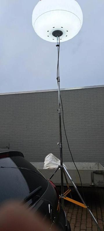 Bouwlamp / Ballonlamp met Statief beschikbaar voor biedingen