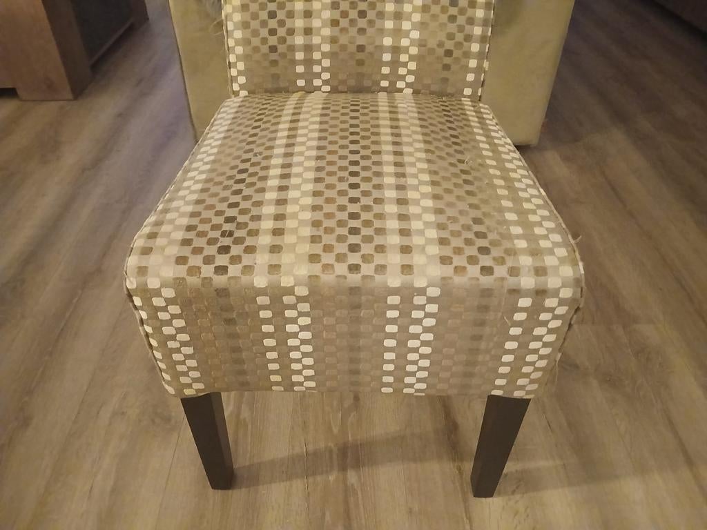 6 eetkamerstoelen GRATIS, Huis en Inrichting, Stoelen, Gebruikt, Overige kleuren, Ophalen of Verzenden, Stof