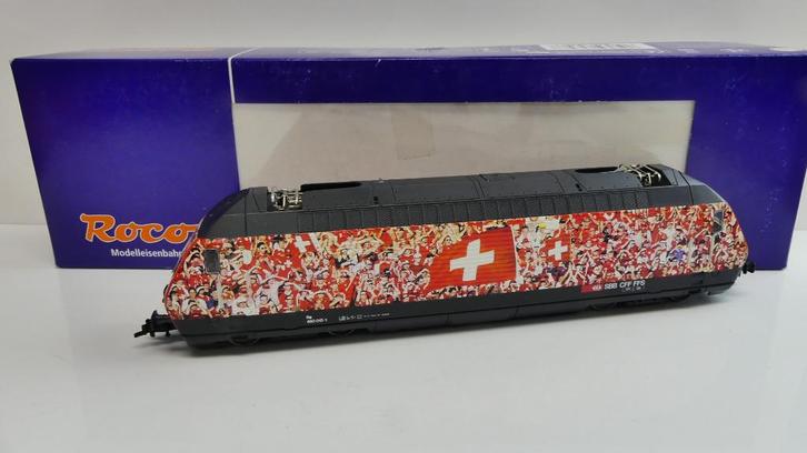 Roco DC H0 E loc RE 460 football Switzerland ovp 62396, Hobby en Vrije tijd, Modeltreinen | H0, Zo goed als nieuw, Locomotief