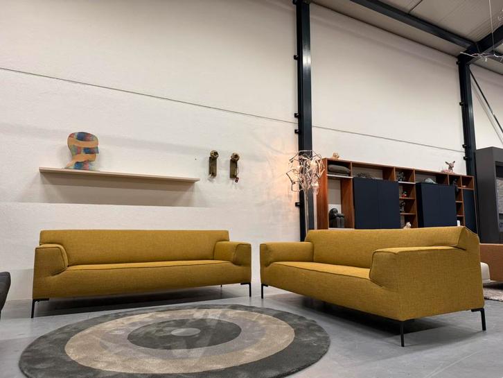 2 Nieuw Design on Stock Bloq 3 & 2,5 zits Bank Amaro Geel, Huis en Inrichting, Banken | Bankstellen, Nieuw, Rechte bank, Driepersoons