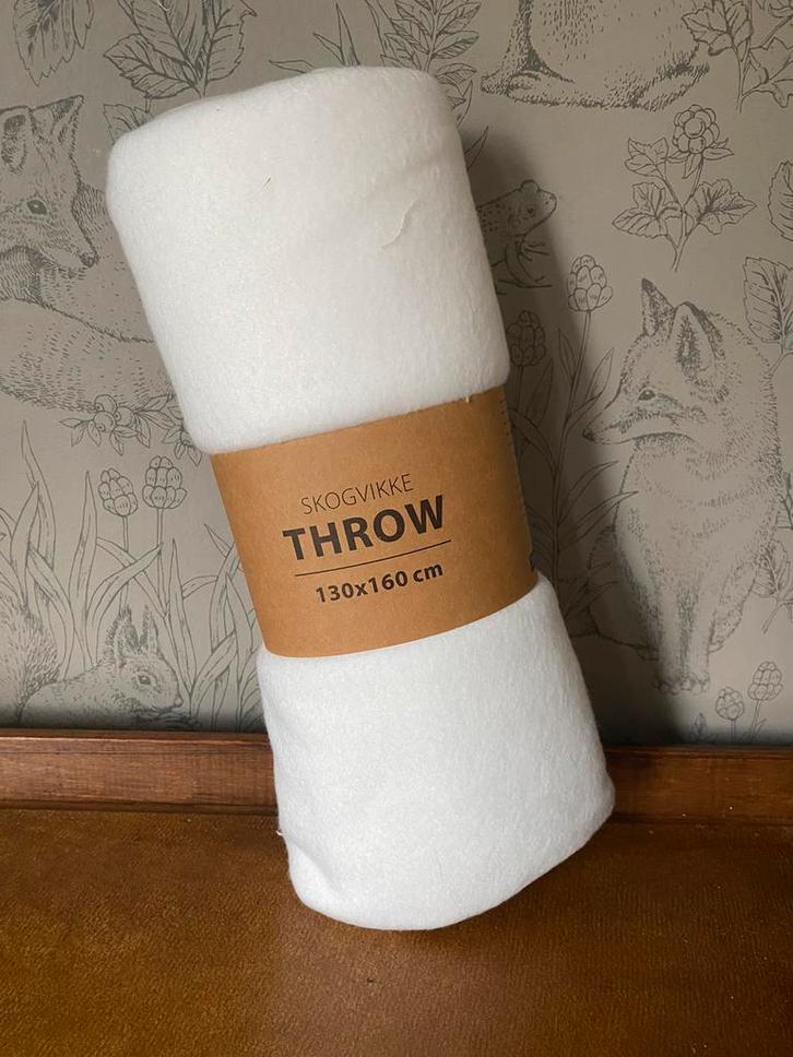 Bruiloft: 14 witte fleeceplaids, Huis en Inrichting, Woonaccessoires | Plaids en Woondekens, Zo goed als nieuw, Ophalen