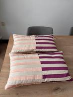 2 zgan sierkussens van Karwei, Huis en Inrichting, Woonaccessoires | Kussens, Ophalen of Verzenden, Zo goed als nieuw, Roze, Rechthoekig