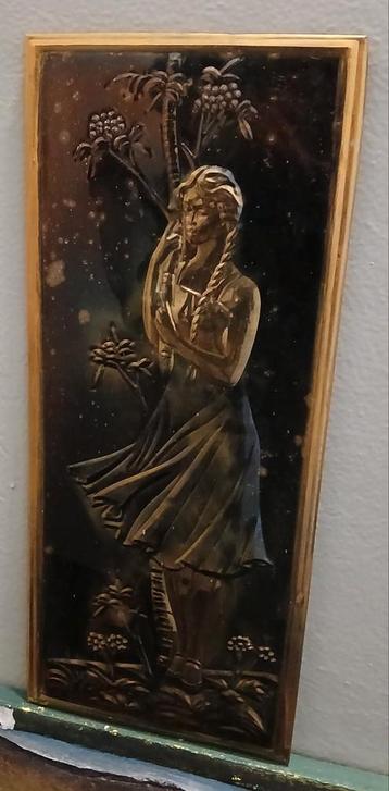 Art Deco Wanddecoratie Vrouw in Landschap beschikbaar voor biedingen