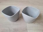 twee grijze bloempotjes bloempot 11,5 cm hoog 12,5 breedte, Gebruikt, Vierkant, Ophalen of Verzenden, Aardewerk