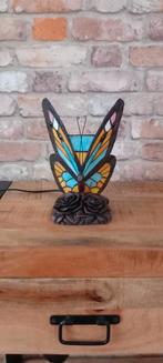 Tiffany Stijl Glas in Lood:Vlinder Tafellamp🌹NIEUW🌹, Huis en Inrichting, Lampen | Tafellampen, 1446dt, Nieuw, Ophalen of Verzenden
