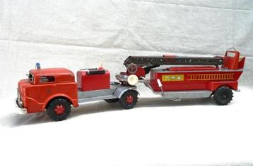Gama w. Germany USA brandweer ladderwagen, blik, schaal 1/20 beschikbaar voor biedingen