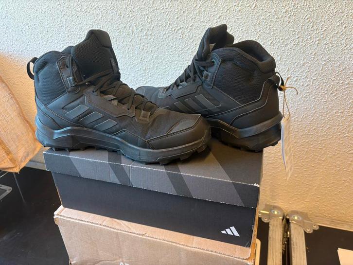 Adidas Terrex AX4 MID GTX maat 44, Sport en Fitness, Bergsport en Wandelen, Nieuw, Schoenen, Ophalen of Verzenden