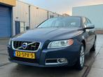 Volvo V70 2.0 D3 Limited Edition, Auto's, Euro 5, Gebruikt, 179 €/maand, 1984 cc