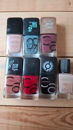 Diverse kleuren nagellak van Catrice, Gebruikt, Overige kleuren, Ophalen of Verzenden, Handen en Nagels