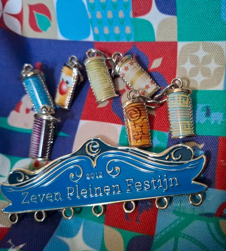 Efteling 2012 7PF pins, Antiek en Kunst, Kunst | Schilderijen | Modern, Ophalen of Verzenden