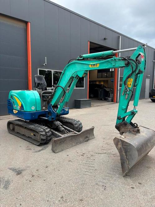 IHI 38 N 3,5 tons graafmachine ( bj 2015 ), Zakelijke goederen, Machines en Bouw | Kranen en Graafmachines, Graafmachine, Ophalen of Verzenden
