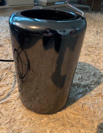 Mac Pro 2014 3,4-ghz 6-core 1TB 12 GB 2x AMD Fire-Pro 6 GB beschikbaar voor biedingen