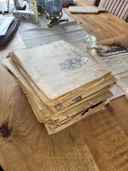 Stapel kranten uit 1929 tot 1945, Verzamelen, Overige Verzamelen, Gebruikt, Ophalen of Verzenden
