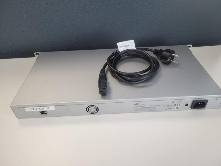 UniFi US-24 Switch (6 jaar oud), Computers en Software, Netwerk switches, Gebruikt, Ophalen of Verzenden