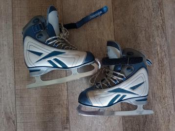 Reebok Kunstschaatsen Maat 34.5 beschikbaar voor biedingen