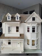 Victoriaans poppenhuis opbrengst gaat naar goed doel, Verzamelen, Ophalen of Verzenden, Zo goed als nieuw, Poppenhuis