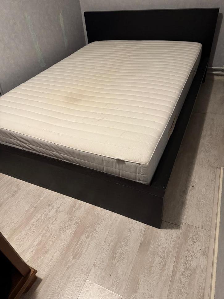 IKEA bed Malm 140 cm zwart hout, Huis en Inrichting, Slaapkamer | Bedden, Zo goed als nieuw, Tweepersoons, 140 cm, 200 cm, Hout
