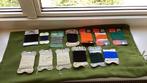 13 kaartjes stopwol. Beige, oranje e.a. Maaswol e.a., Ophalen of Verzenden, Zo goed als nieuw, Garen of Naald(en)