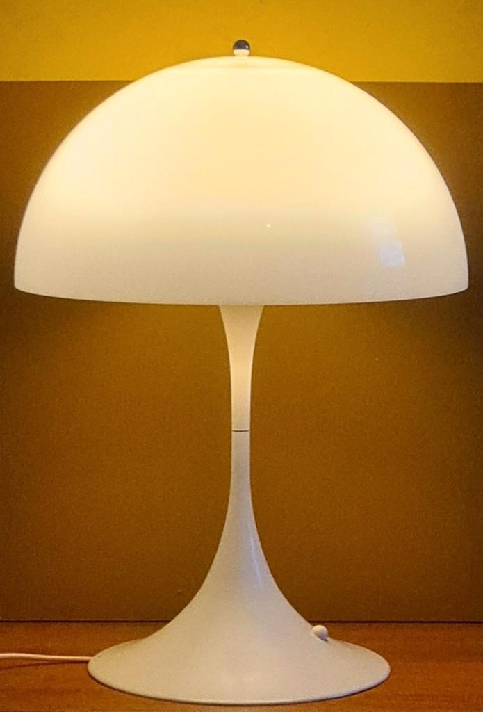 Vintage, design tafellamp Louis Poulsen, Phantella, Huis en Inrichting, Lampen | Tafellampen, Kunststof, Ophalen