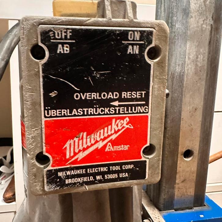 Milwaukee betonboor kernboormachine statief diamantboor, Doe-het-zelf en Verbouw, Gereedschap | Boormachines, Gebruikt, Boormachine