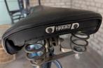 Vintage vasad zadel, Fietsen en Brommers, Fietsonderdelen, Ophalen of Verzenden, Nieuw, Oldtimer, Zadel