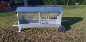 Te koop: Nieuwe verrijdbare hooiruif beschikbaar voor biedingen