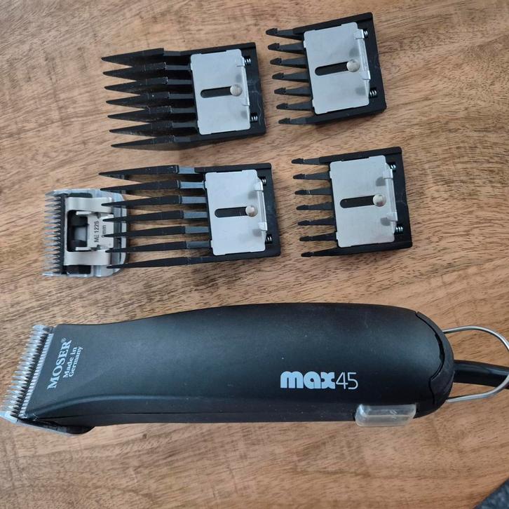 Krachtige tondeuse Moser Max 45, Dieren en Toebehoren, Overige Dieren-accessoires, Zo goed als nieuw, Ophalen of Verzenden